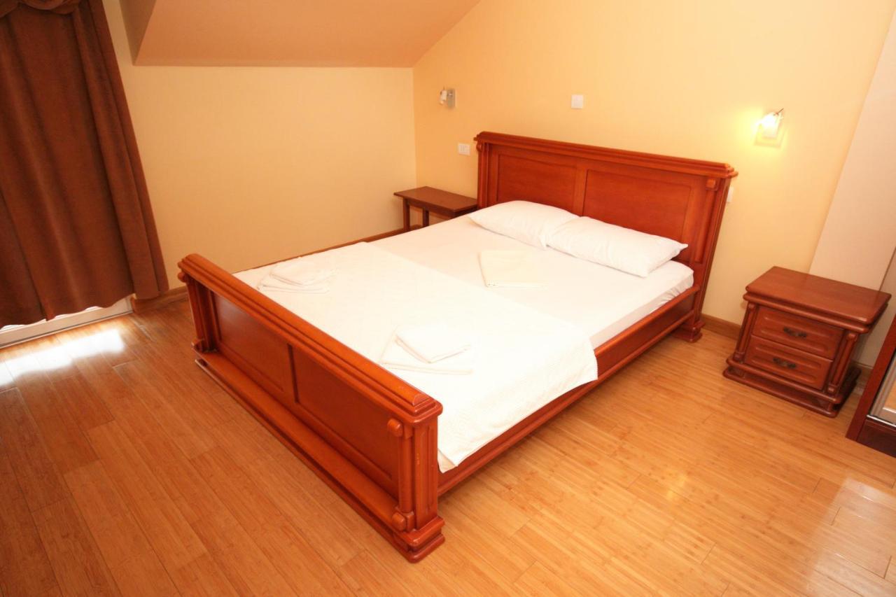 Hotel Rr Херцег Нови Екстериор снимка