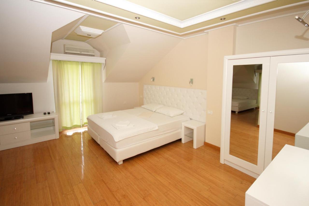 Hotel Rr Херцег Нови Екстериор снимка