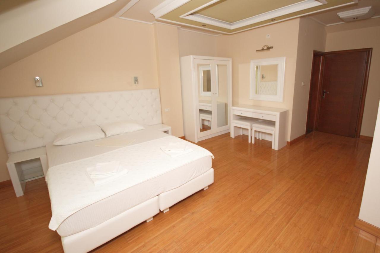 Hotel Rr Херцег Нови Екстериор снимка