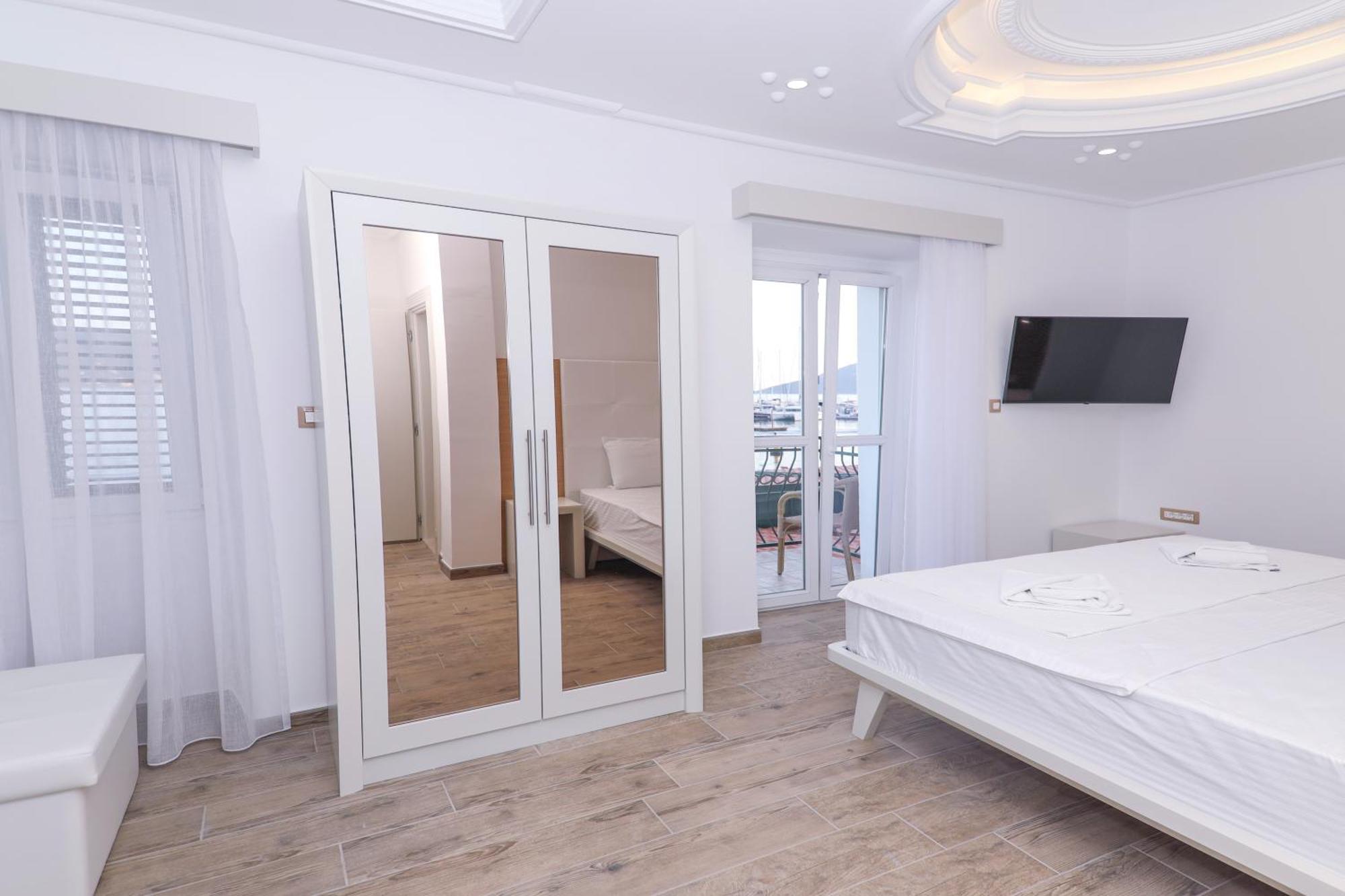 Hotel Rr Херцег Нови Екстериор снимка