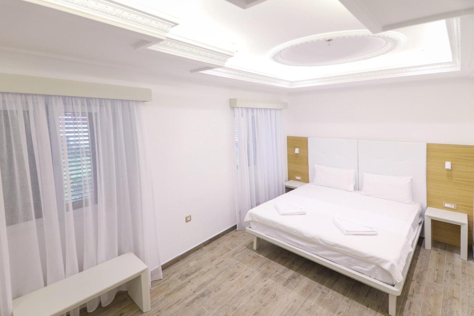 Hotel Rr Херцег Нови Екстериор снимка