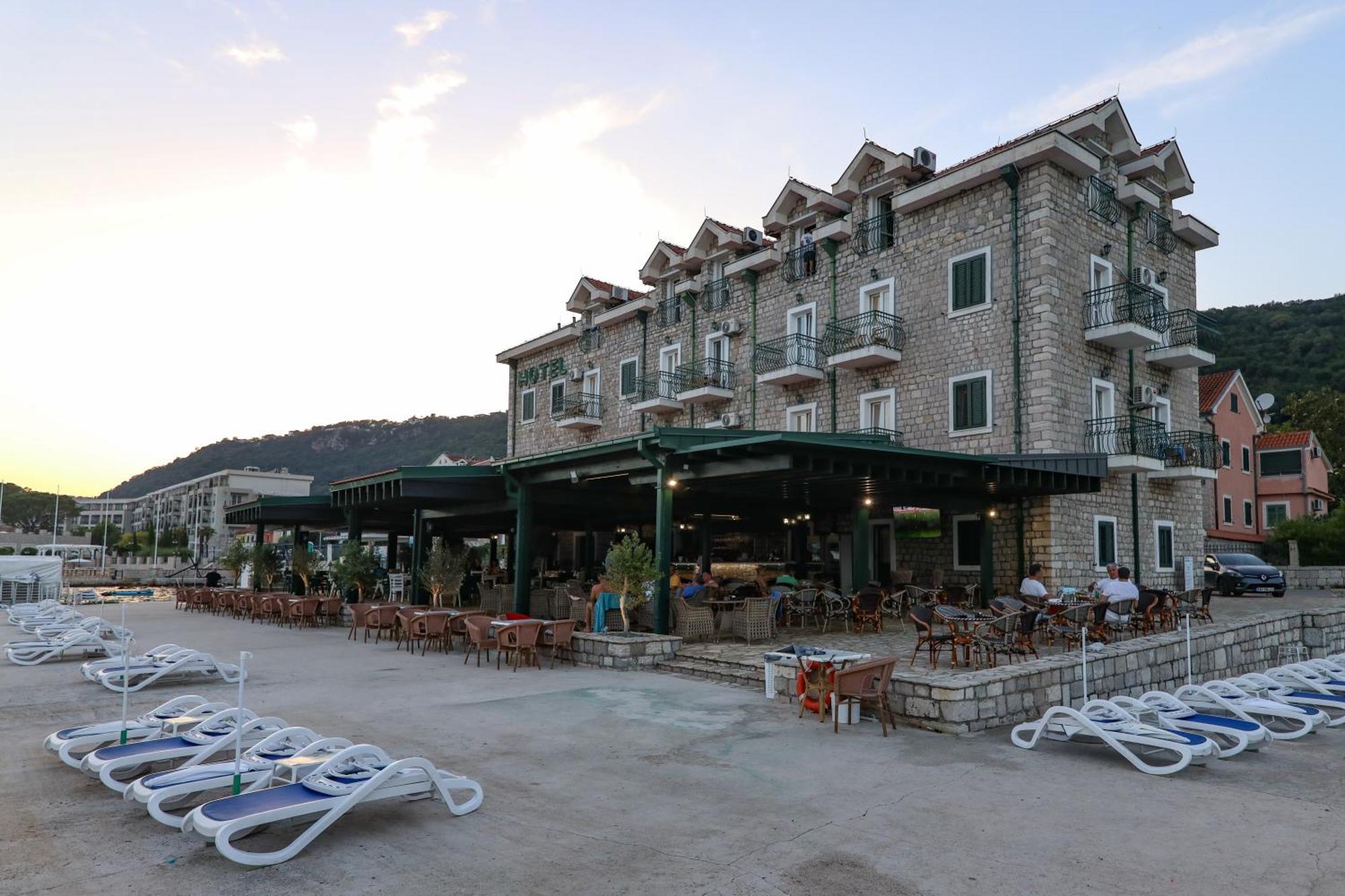 Hotel Rr Херцег Нови Екстериор снимка